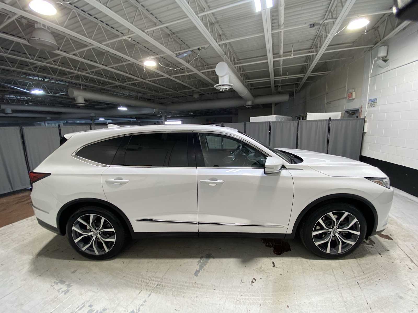Thumbnail: 2023 Acura MDX - 27