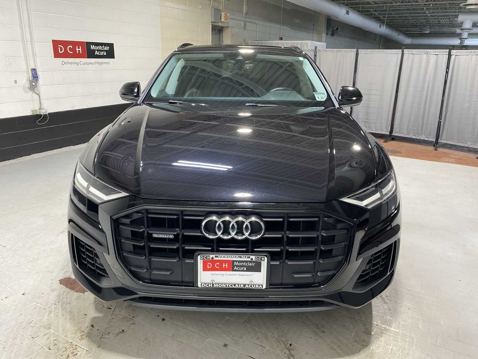 Thumbnail: 2020 Audi Q8 - 6