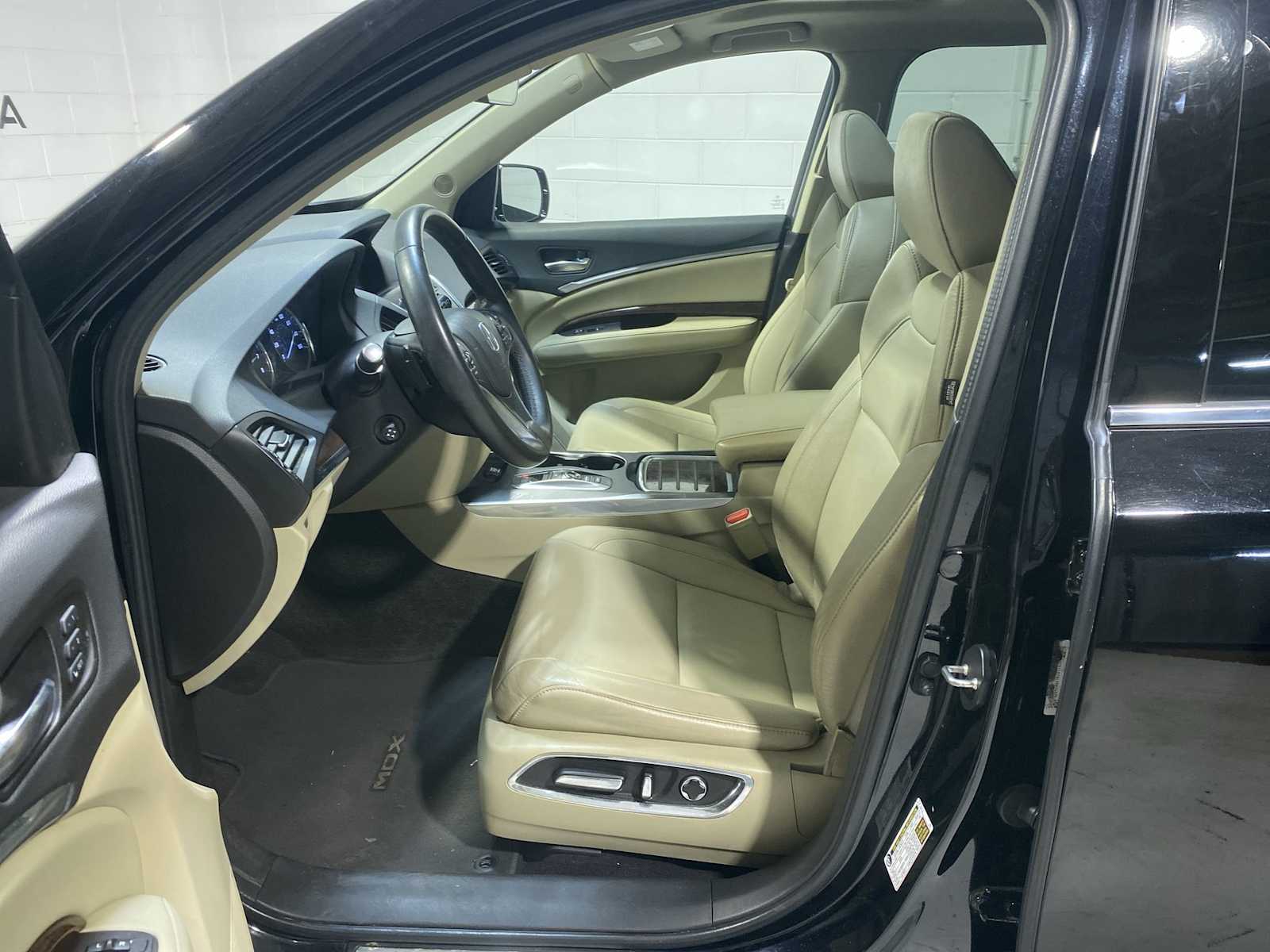 Thumbnail: 2019 Acura MDX - 2