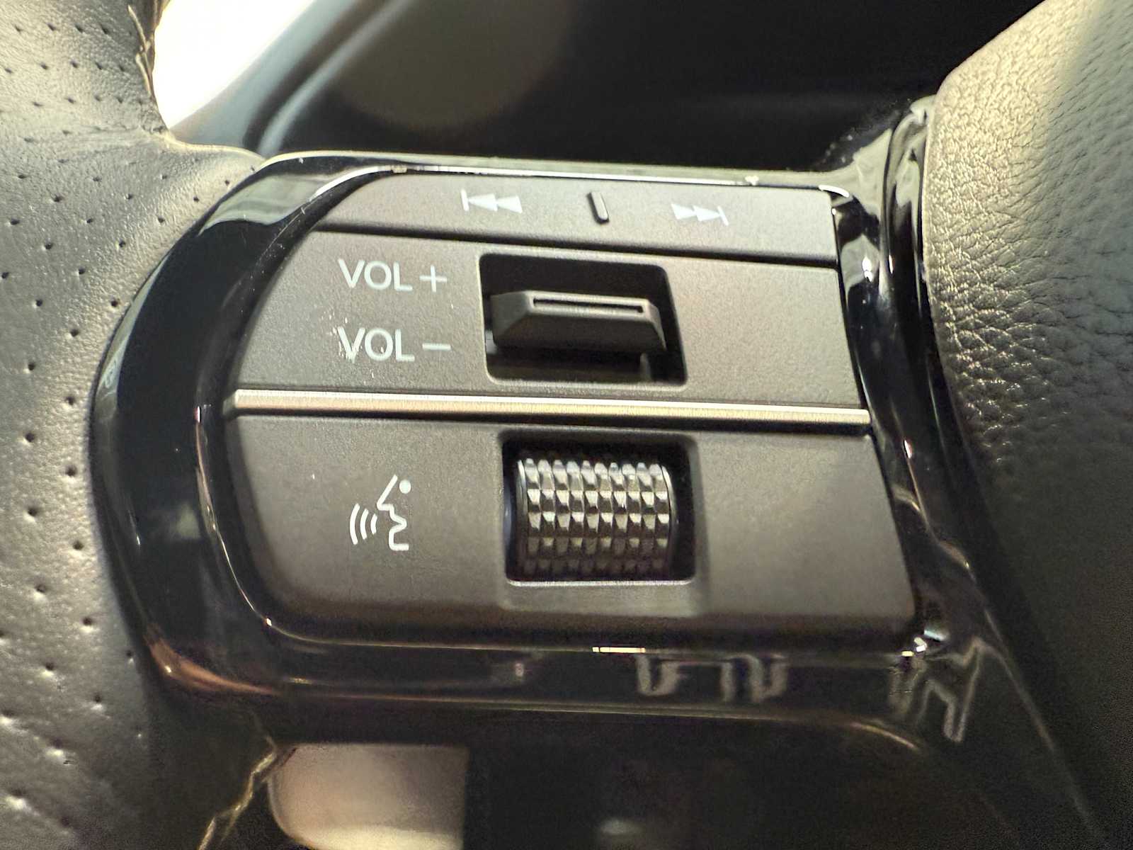 Thumbnail: 2026 Acura ADX - 17