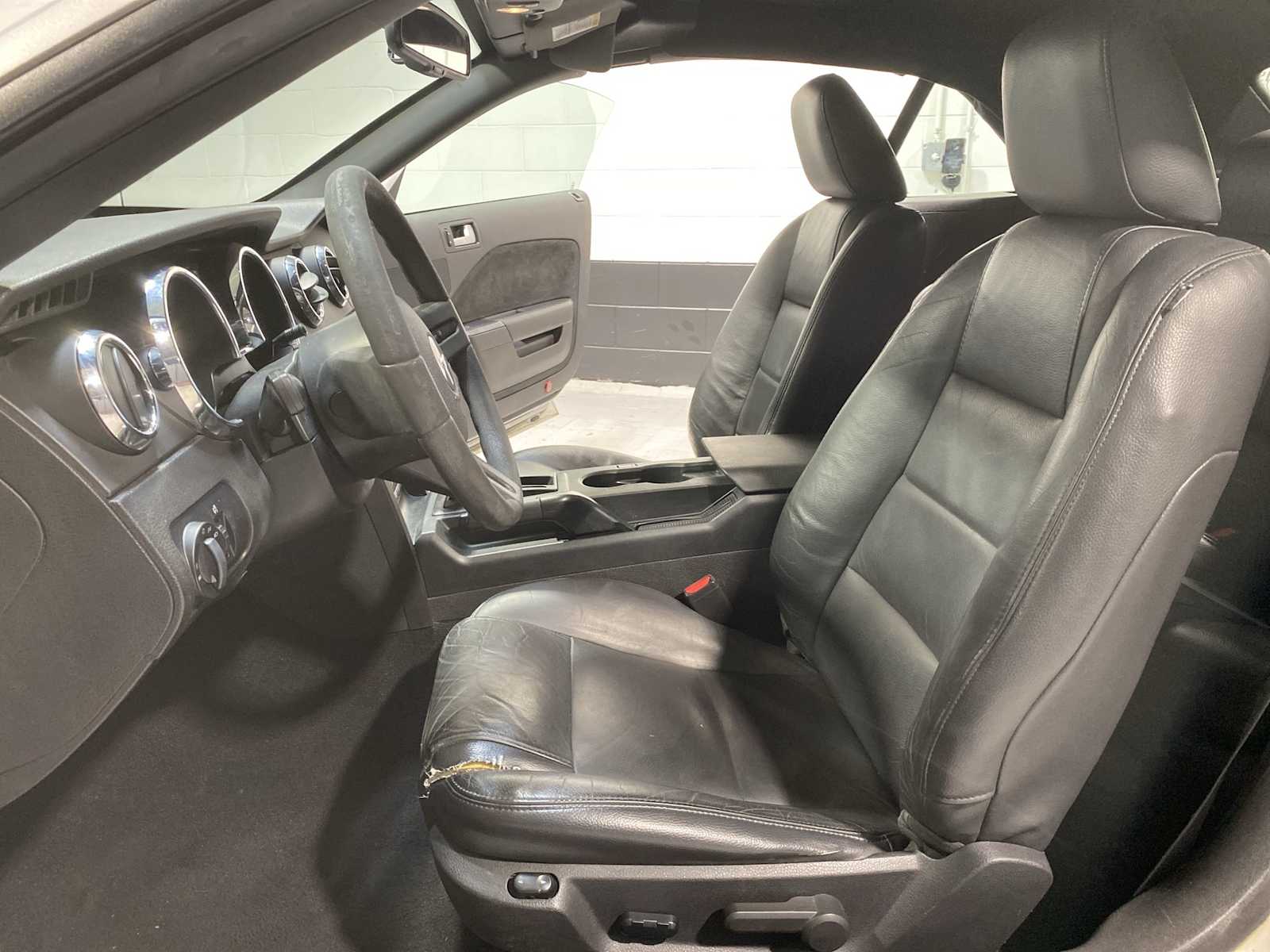 Thumbnail: 2008 Ford Mustang - 11