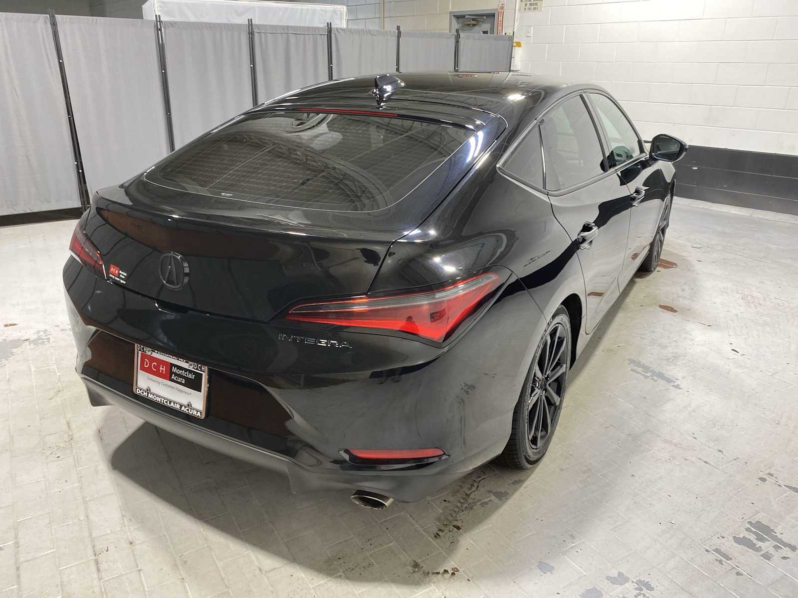 Thumbnail: 2023 Acura Integra - 26