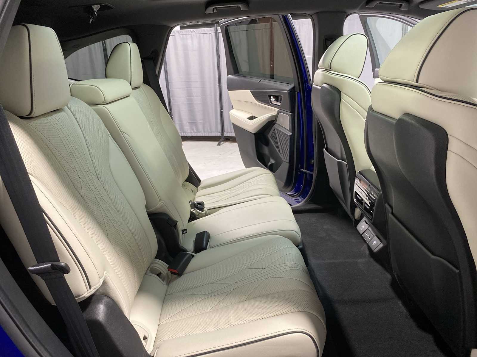 Thumbnail: 2023 Acura MDX - 13