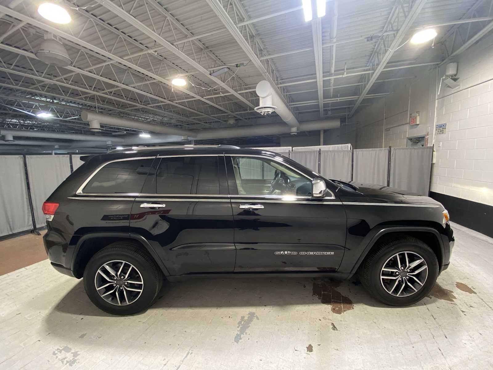 Thumbnail: 2019 Jeep Grand Cherokee - 27