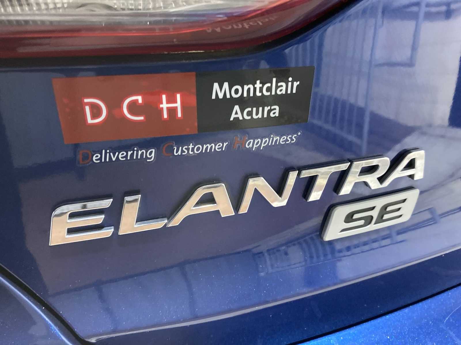 Thumbnail: 2017 Hyundai Elantra - 7