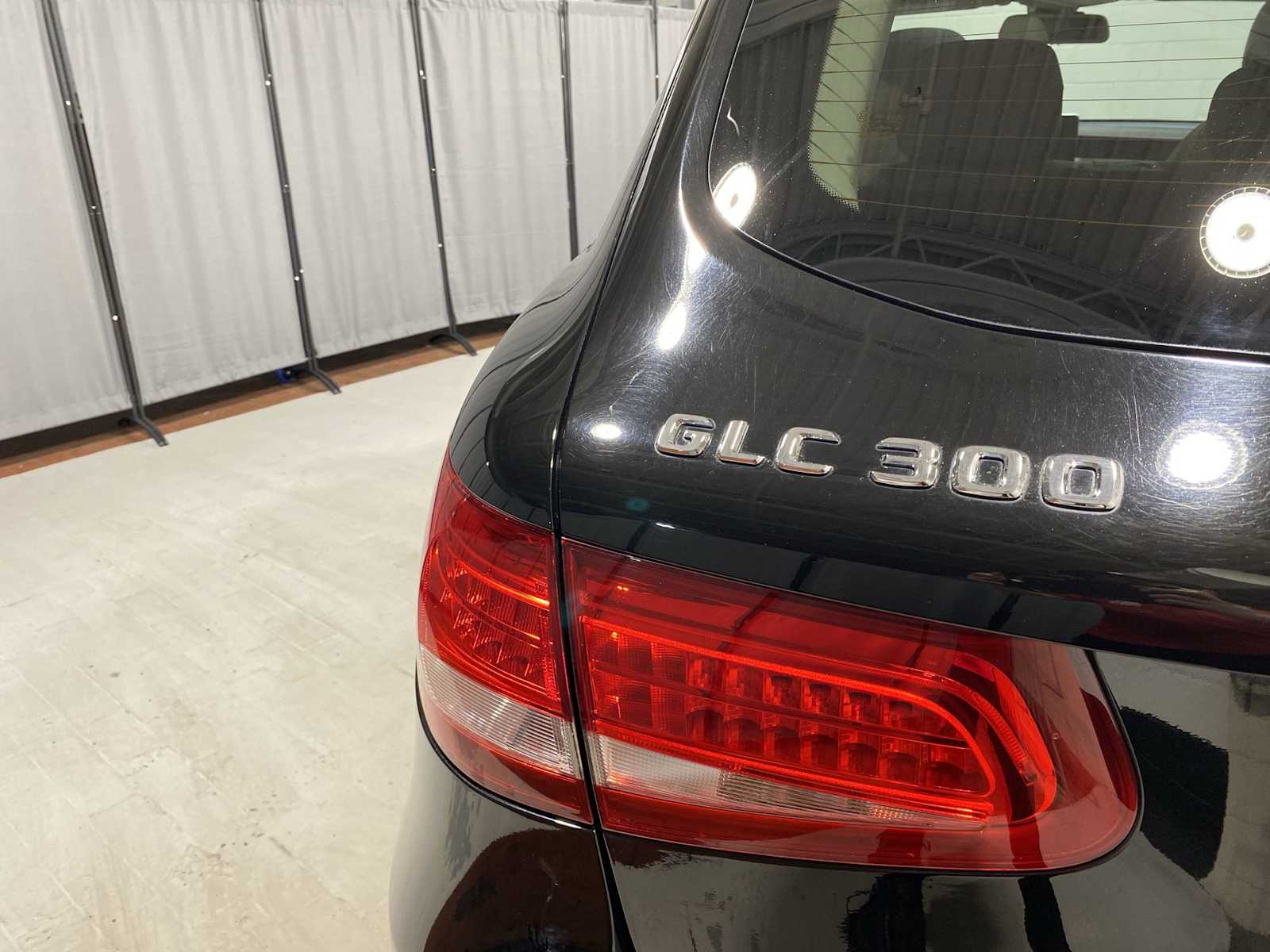 2016 Mercedes-Benz GLC 300 7