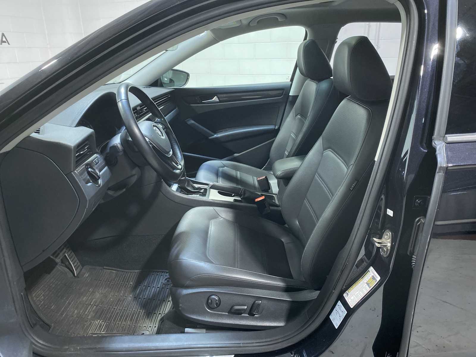 Thumbnail: 2020 Volkswagen Passat - 2