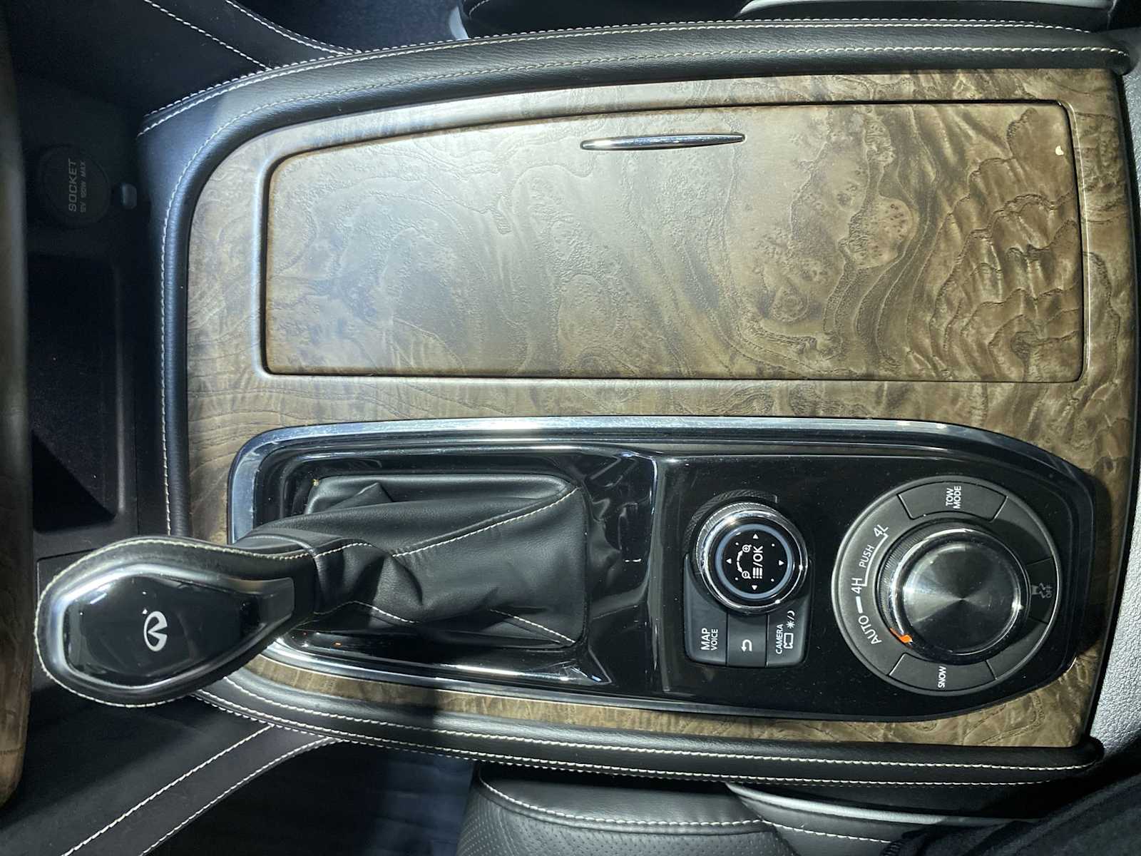 Thumbnail: 2021 INFINITI QX80 - 16