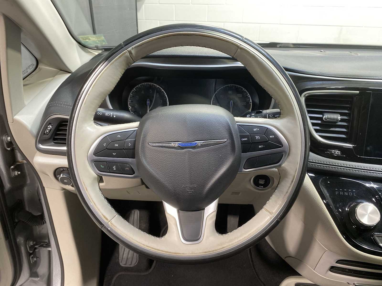 Thumbnail: 2019 Chrysler Pacifica - 15