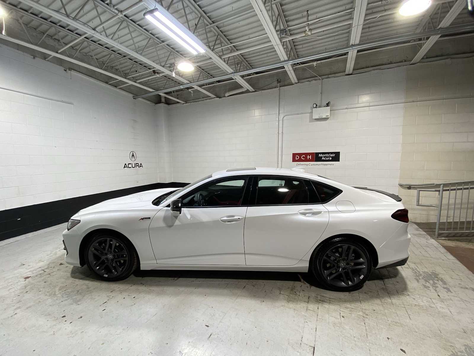 Thumbnail: 2025 Acura TLX - 3