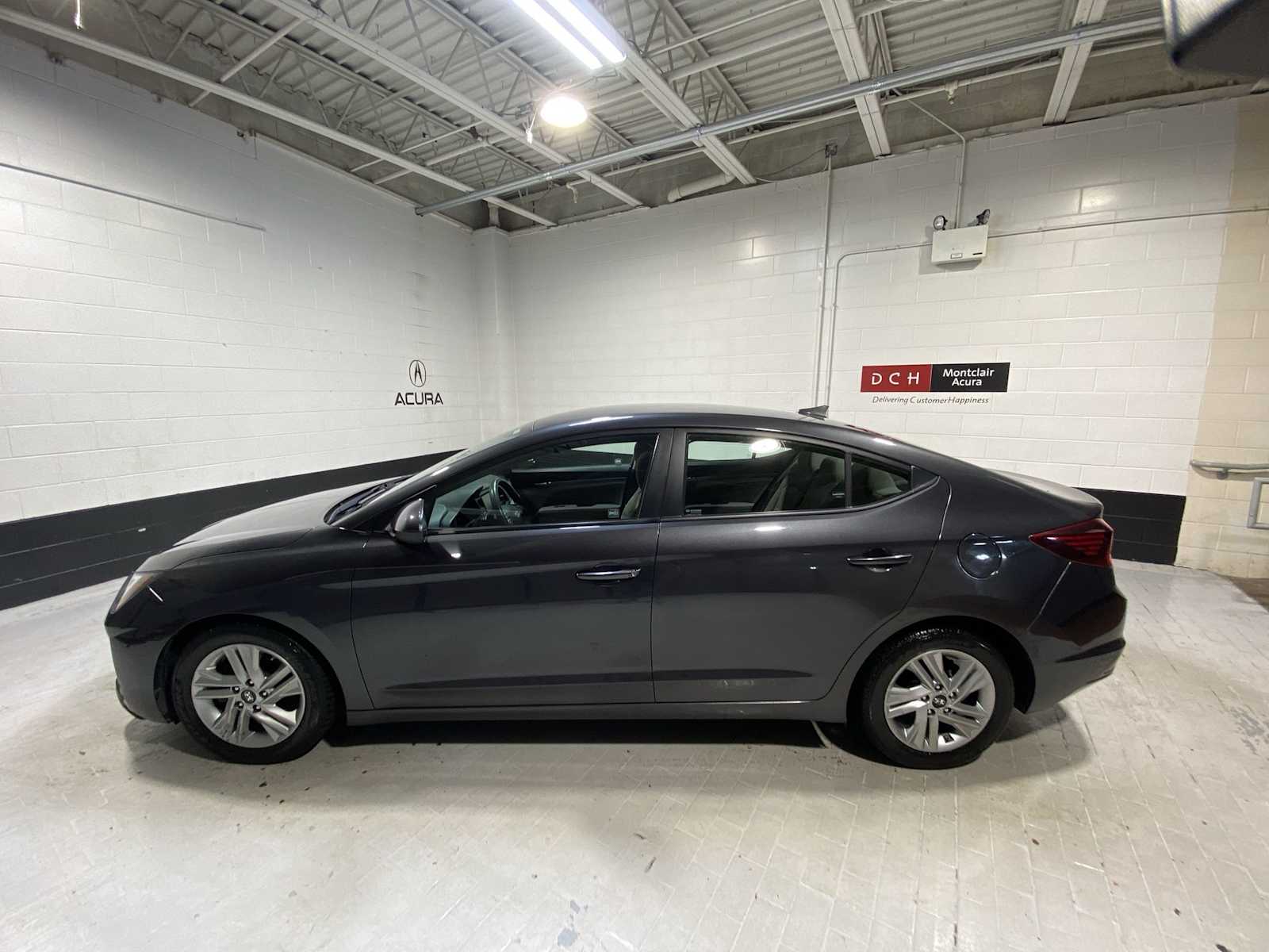 Thumbnail: 2020 Hyundai Elantra - 3
