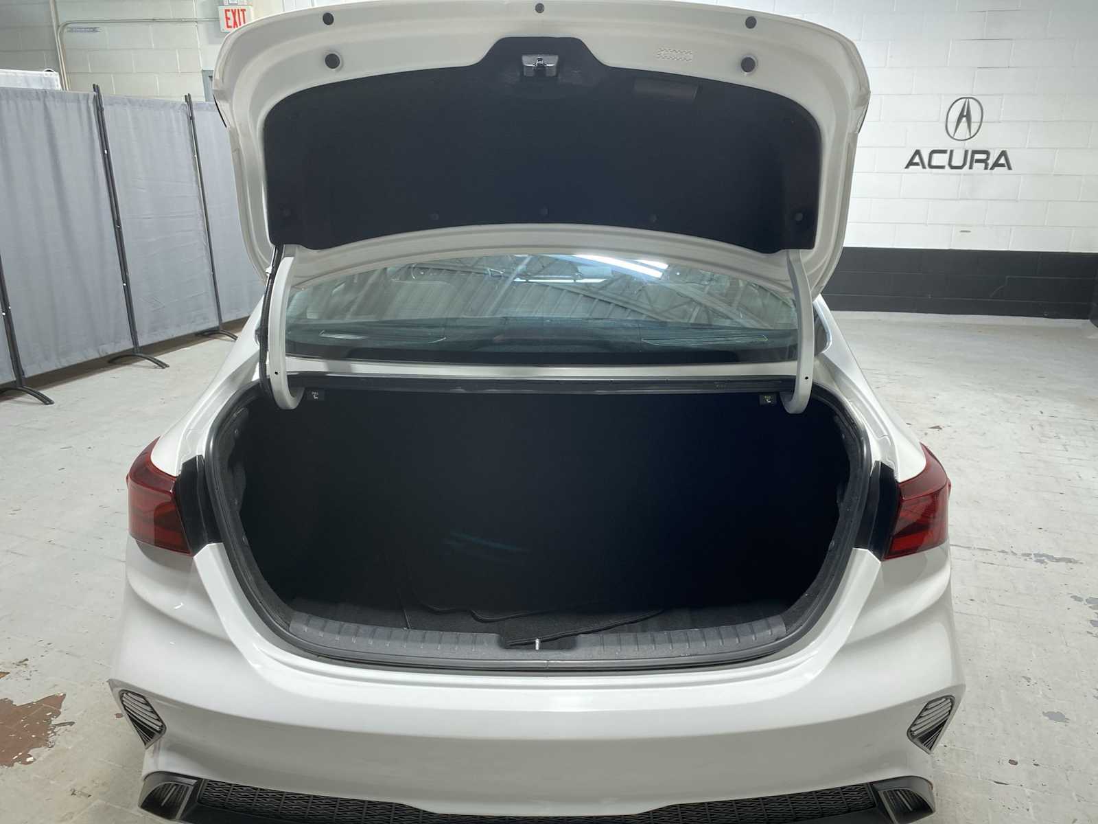 Thumbnail: 2023 Kia Forte - 19