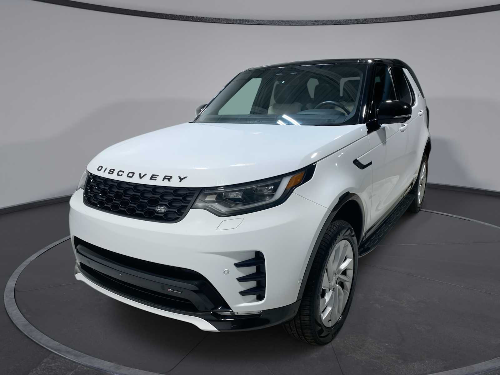 2023 Land Rover Discovery R-Dynamic S -
                  Verona, NJ