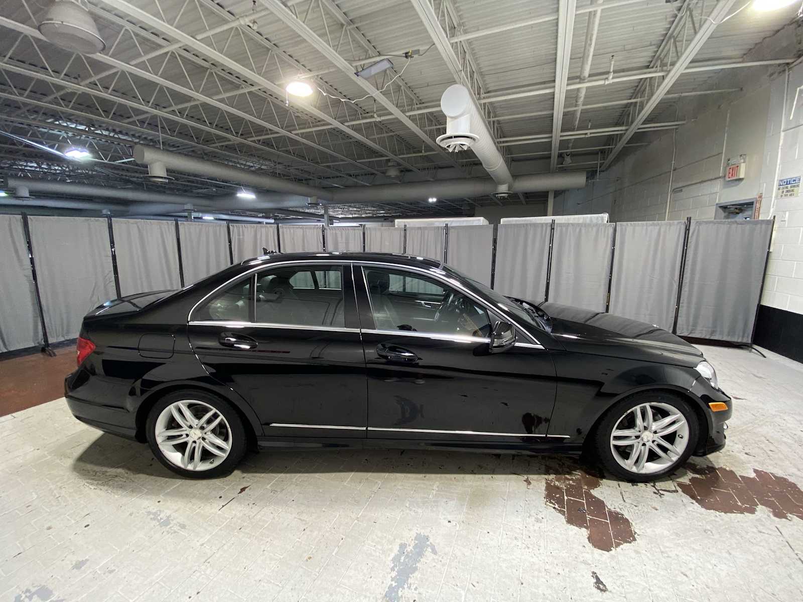 Thumbnail: 2013 Mercedes-Benz C-Class - 26