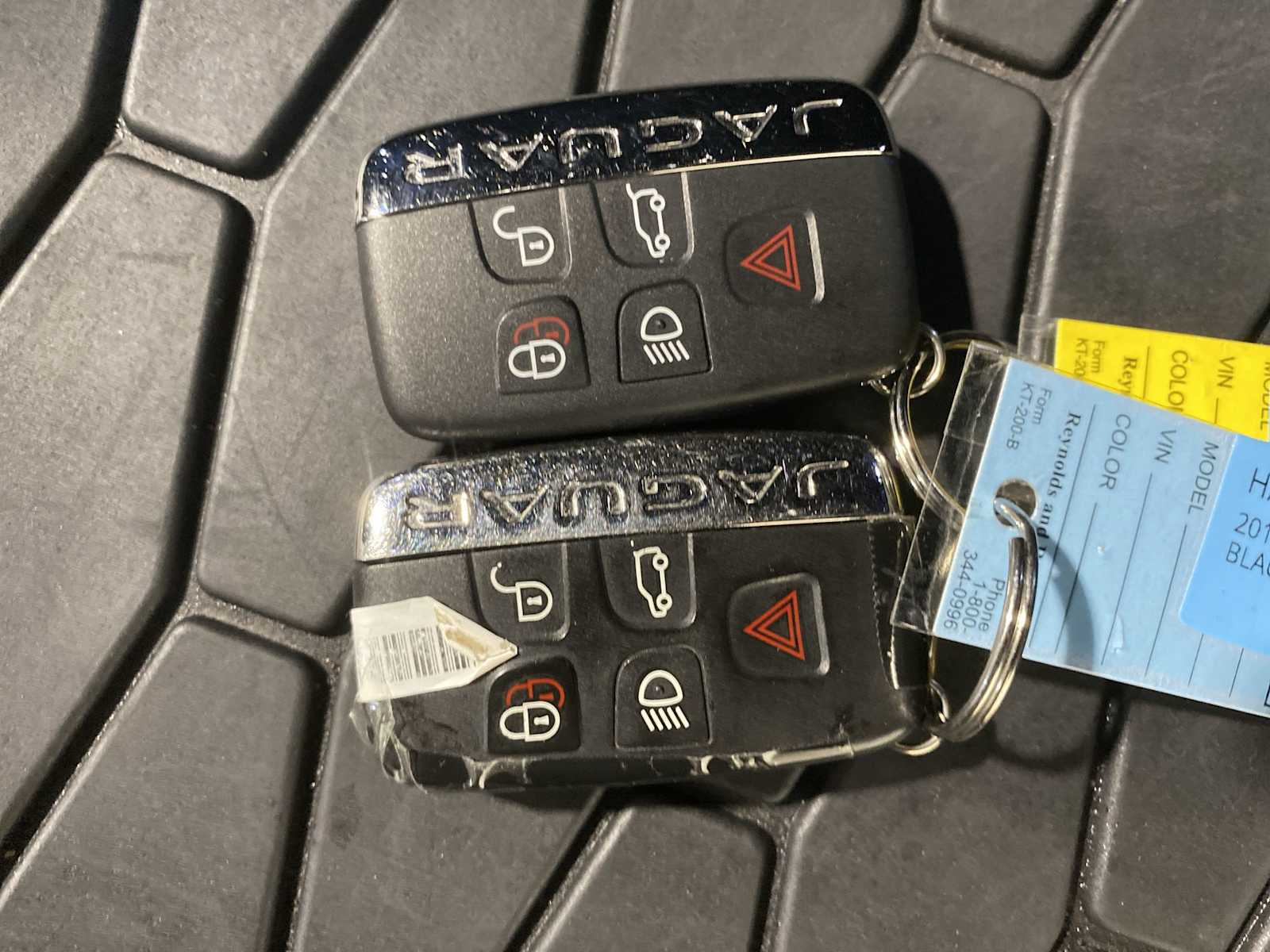 Thumbnail: 2017 Jaguar F-Pace - 20