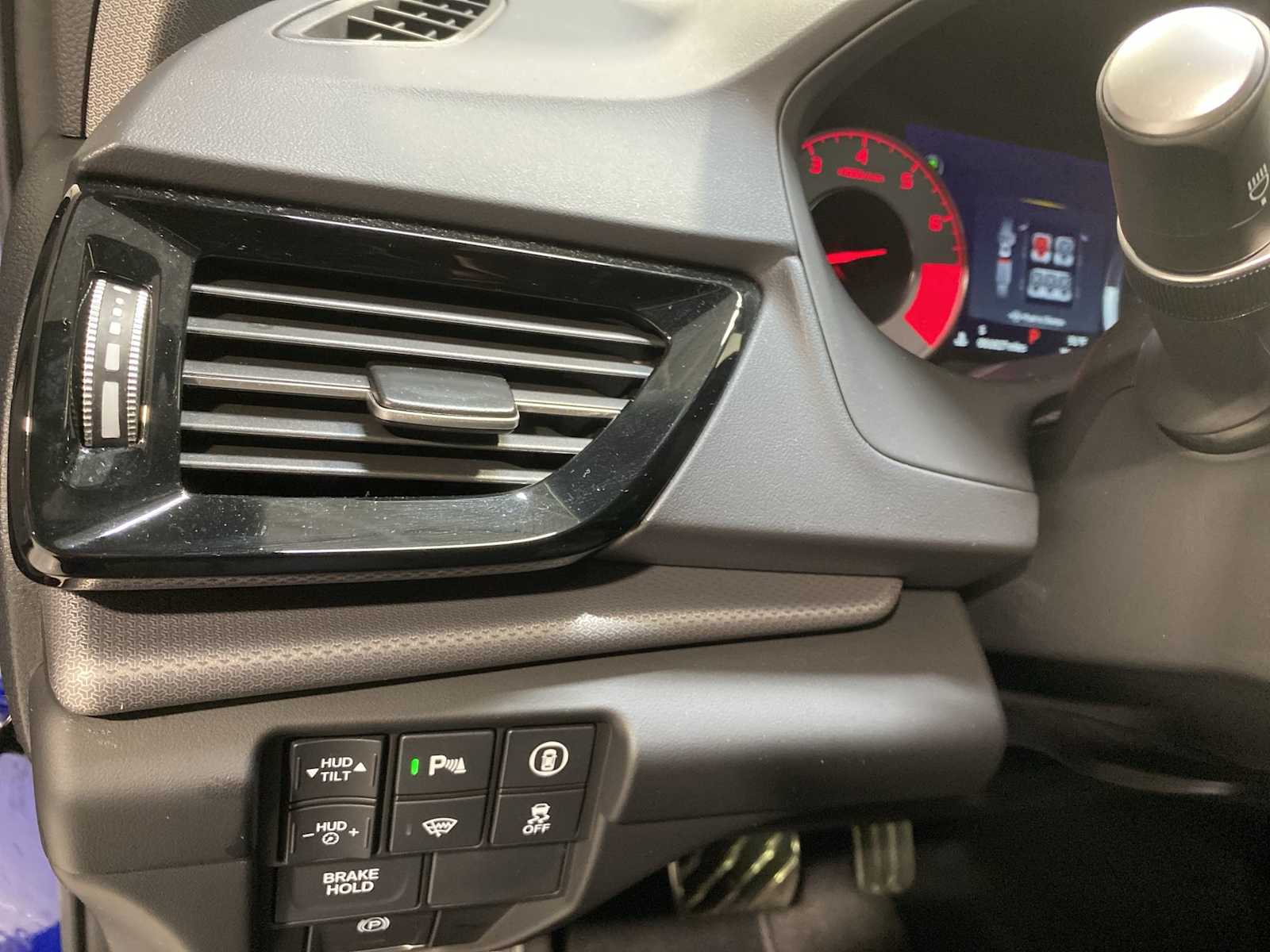 Thumbnail: 2025 Acura RDX - 24