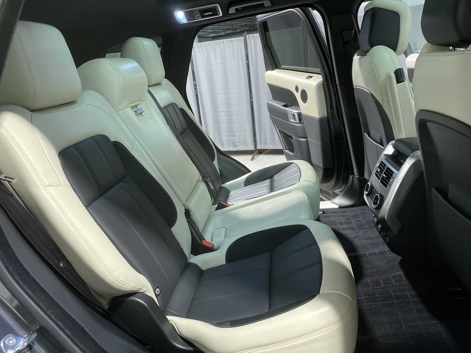 Thumbnail: 2020 Land Rover Range Rover Sport - 13