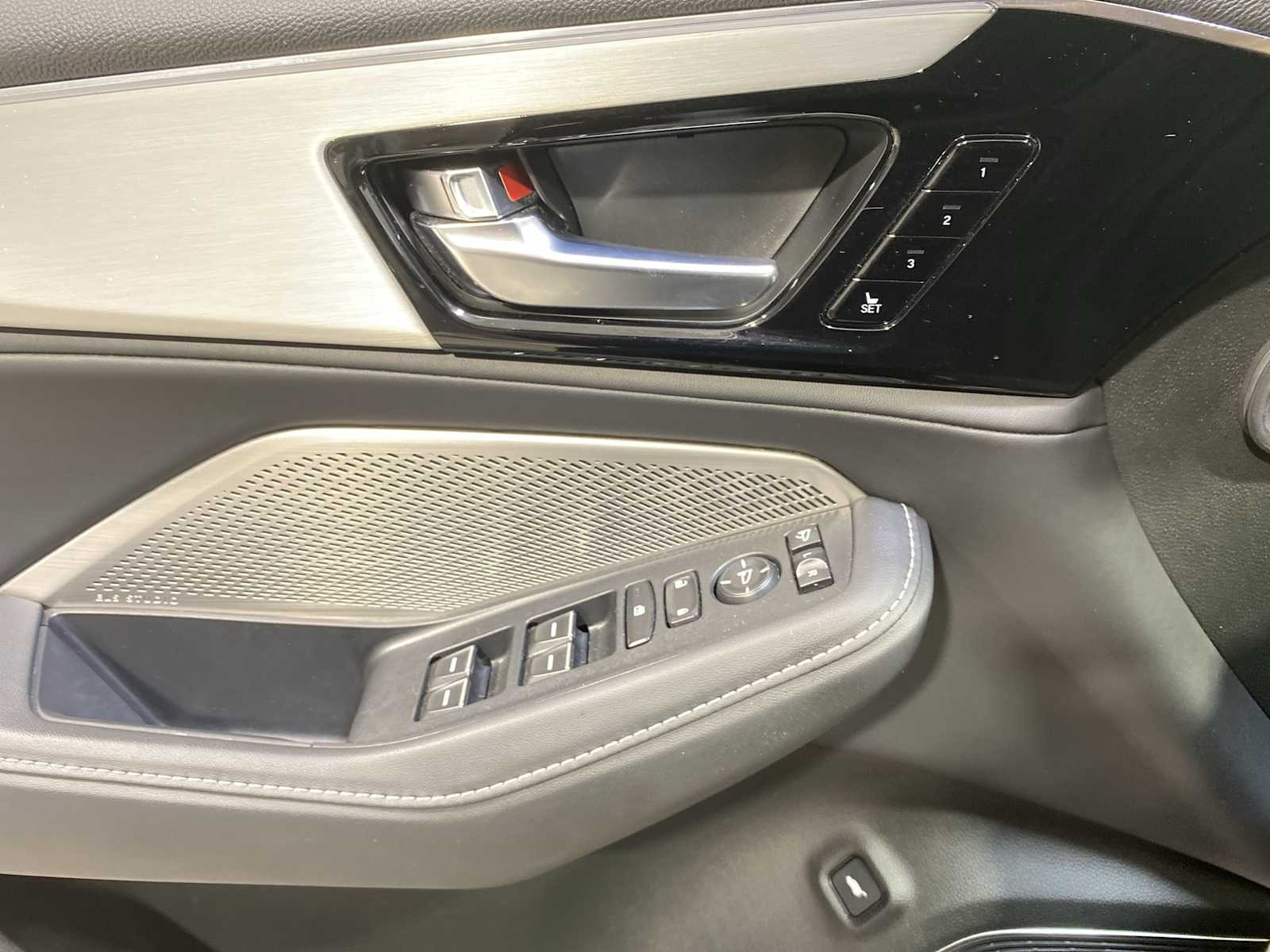 Thumbnail: 2024 Acura MDX - 22