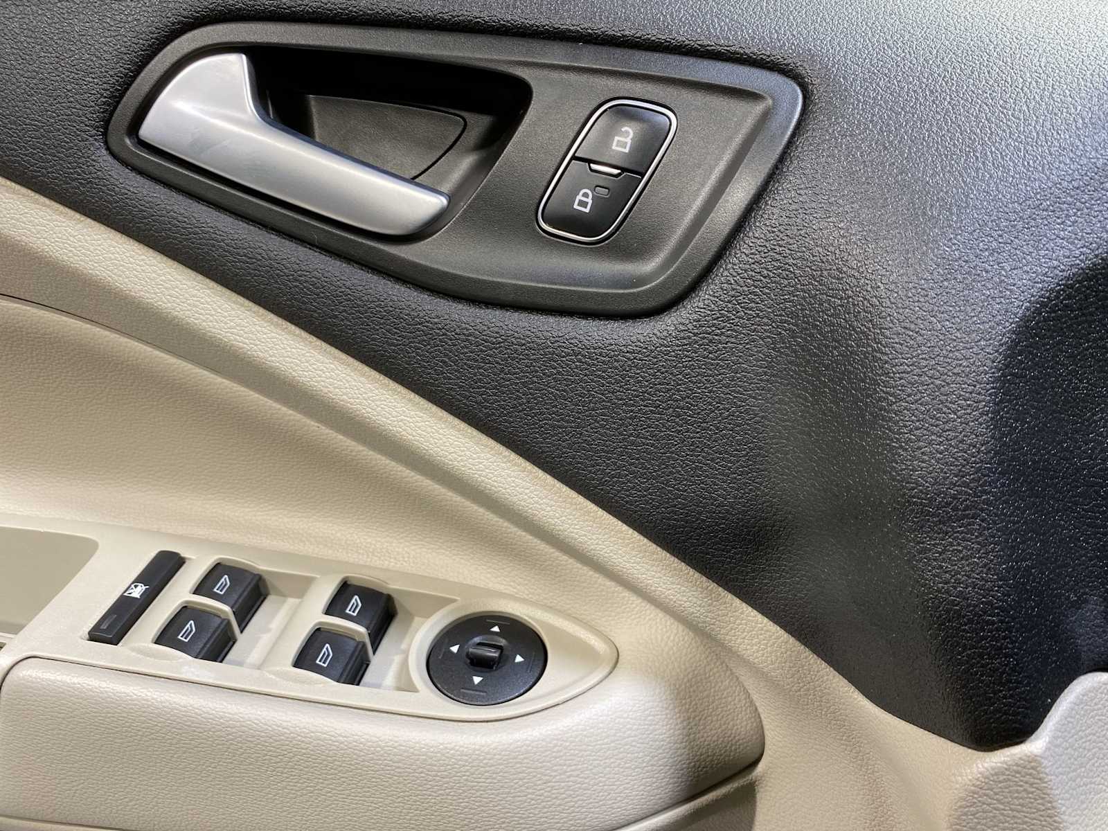 Thumbnail: 2018 Ford Escape - 23