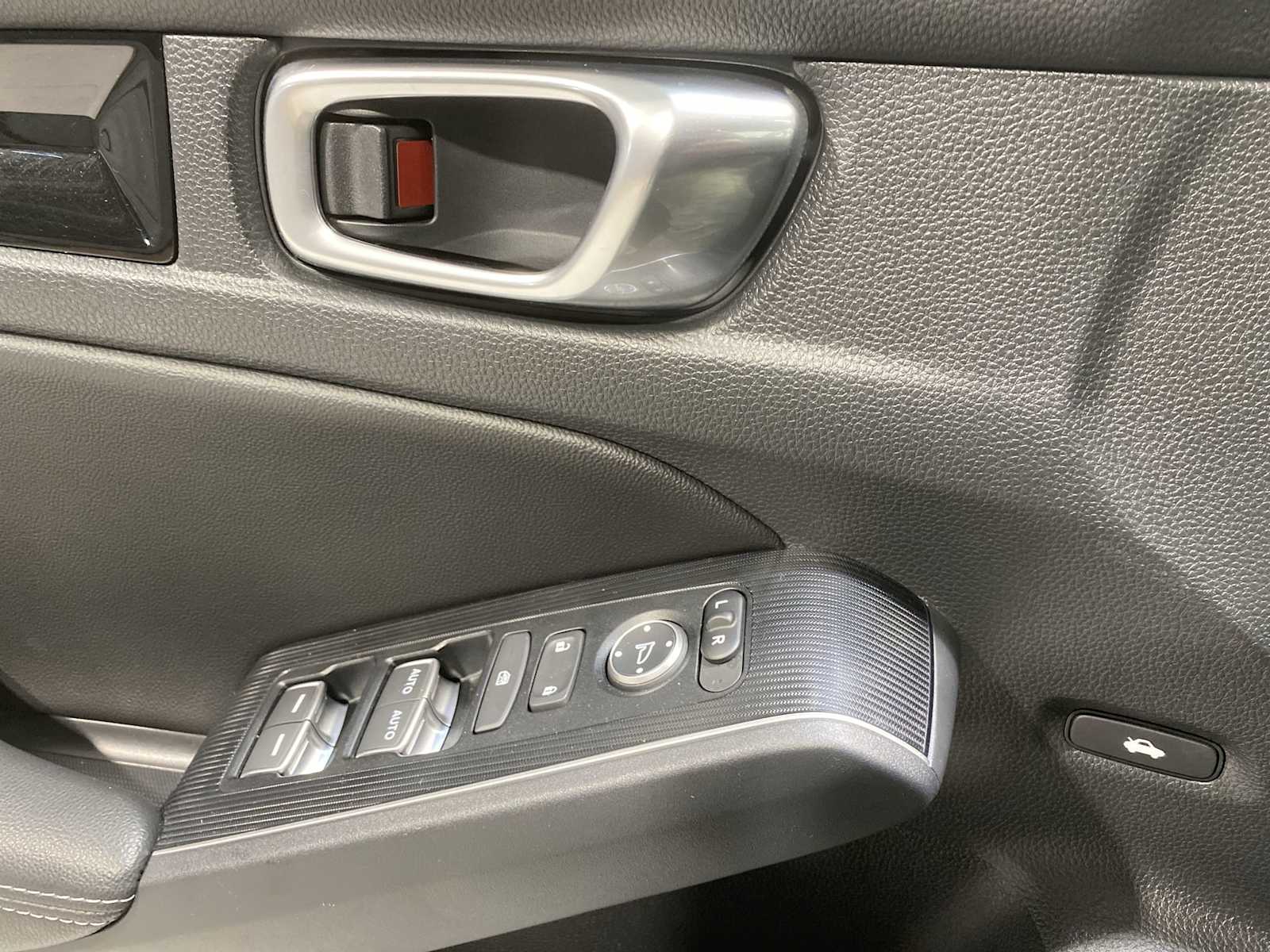 Thumbnail: 2024 Honda Civic - 23