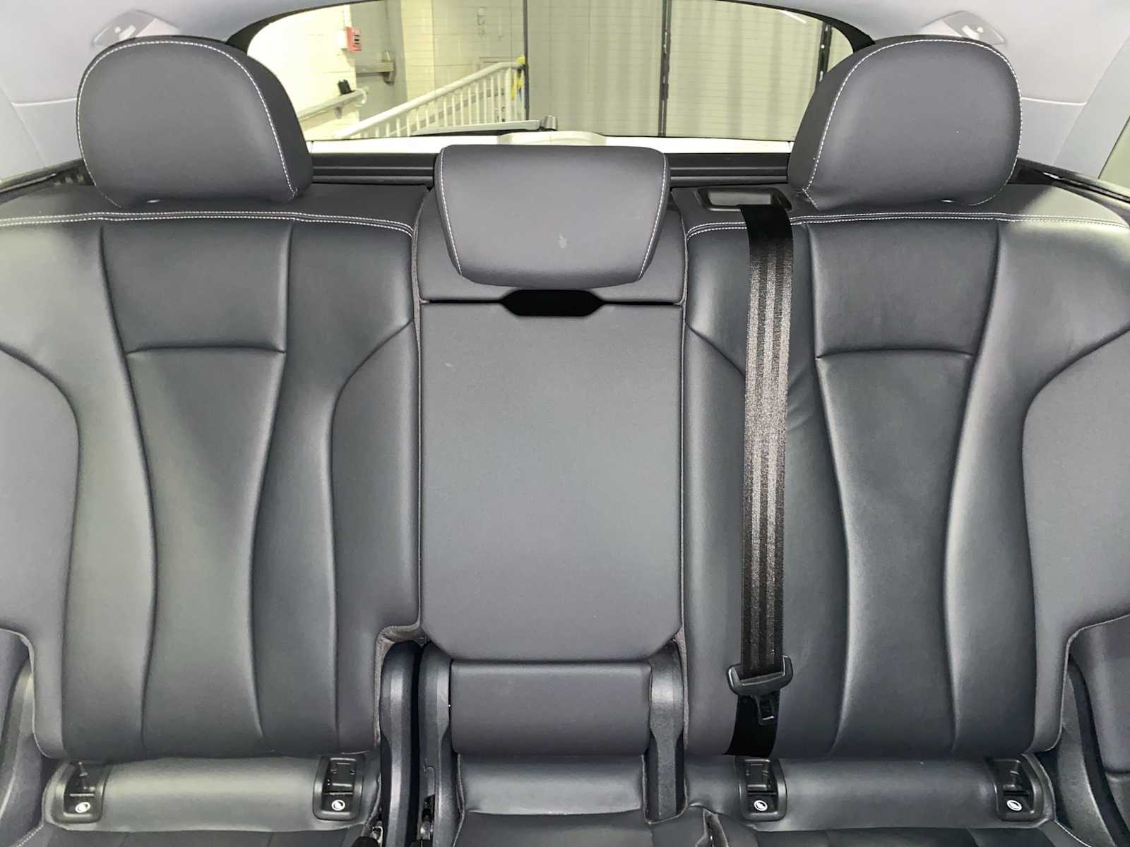 Thumbnail: 2020 Audi Q8 - 22