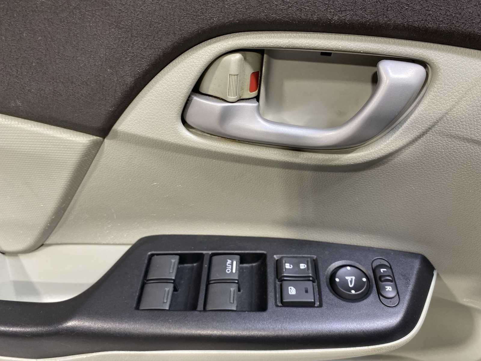 Thumbnail: 2012 Honda Civic - 23