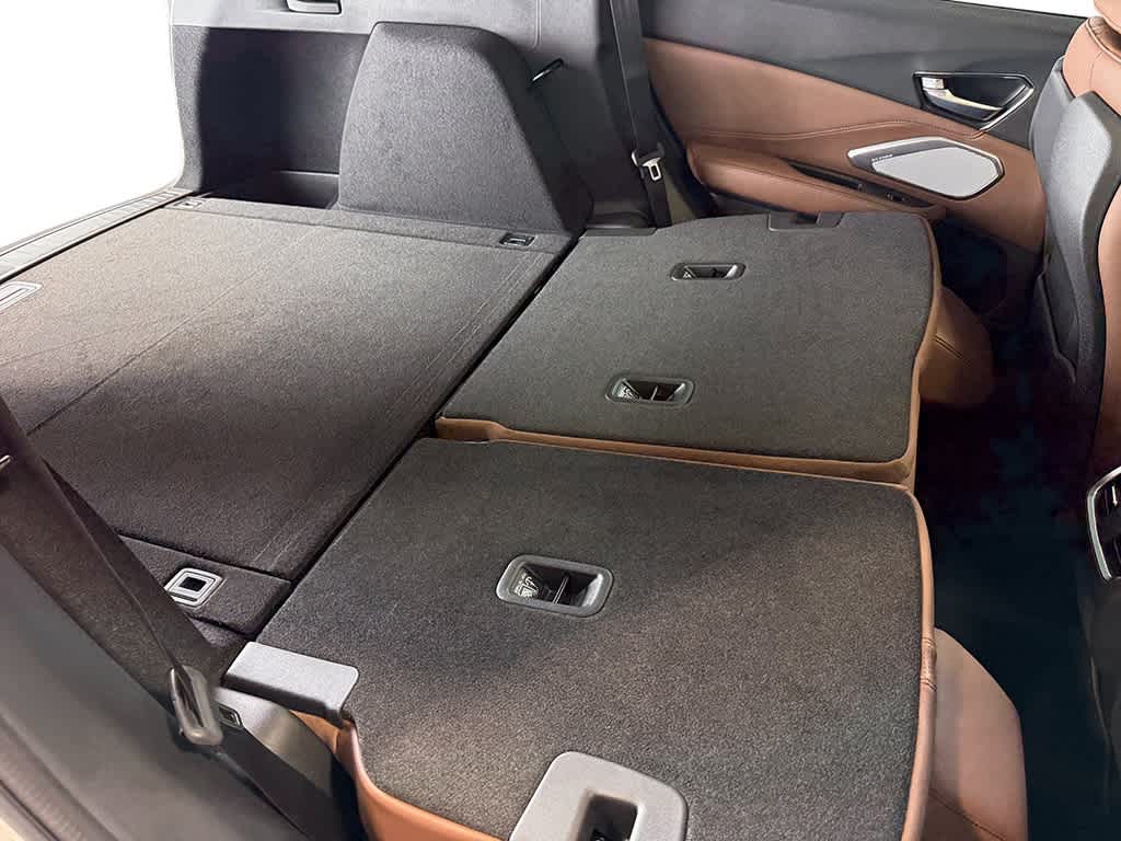 Thumbnail: 2026 Acura RDX - 36