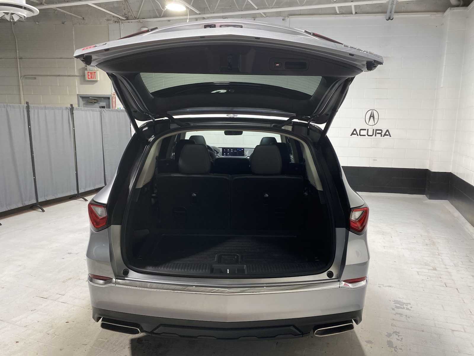 Thumbnail: 2023 Acura MDX - 19