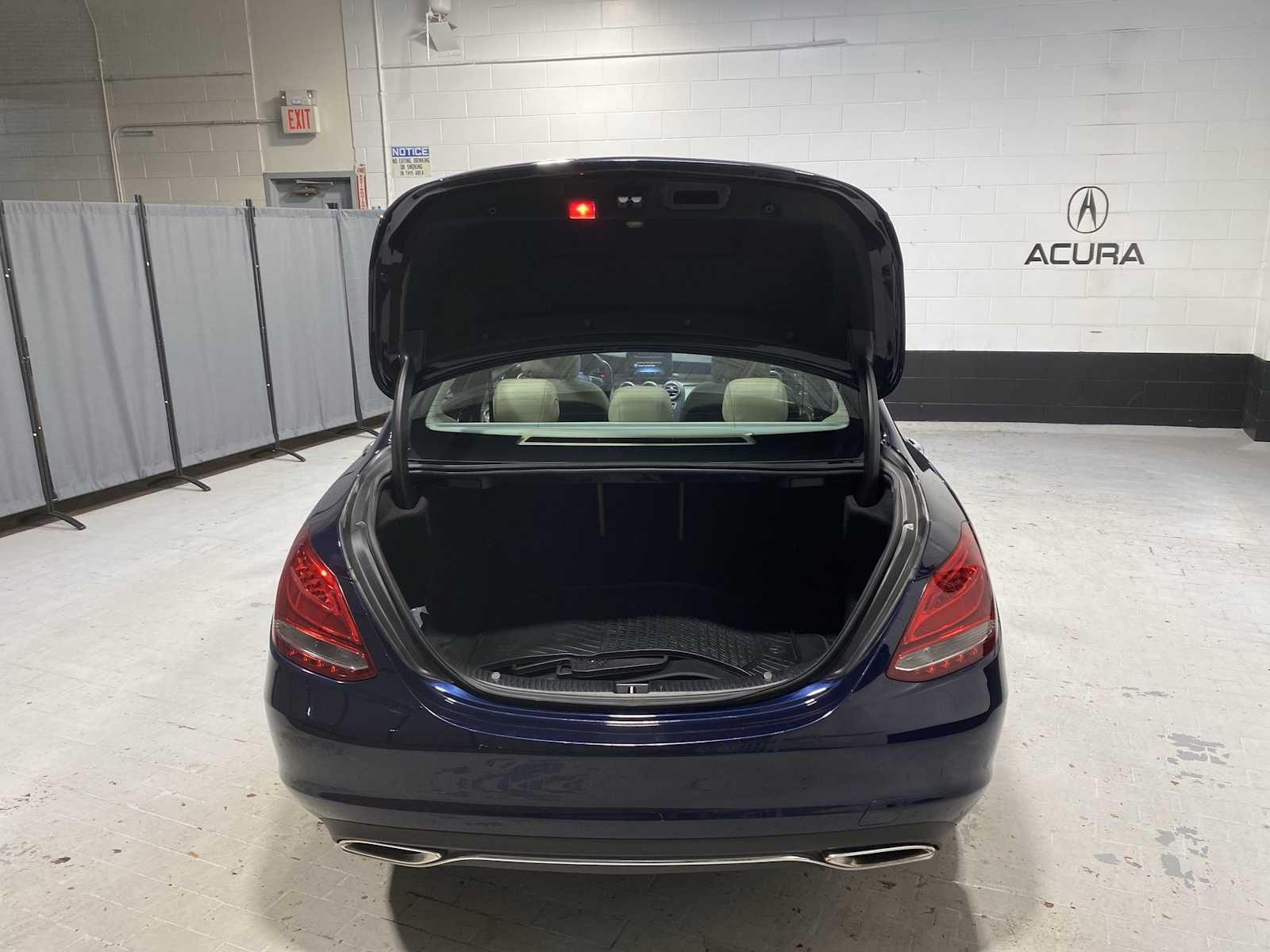 Thumbnail: 2016 Mercedes-Benz C-Class - 19