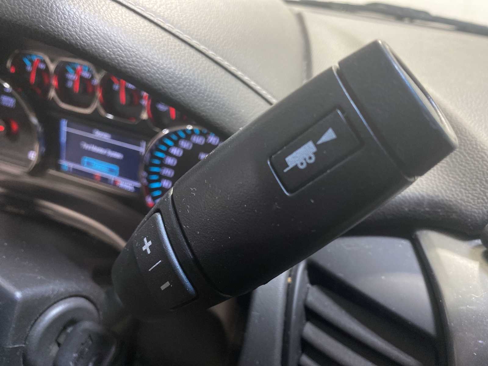 Thumbnail: 2018 Chevrolet Tahoe - 17