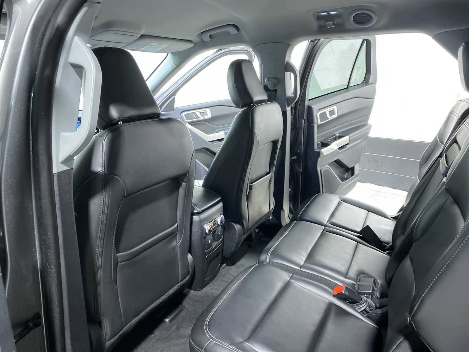 Thumbnail: 2022 Ford Explorer - 12