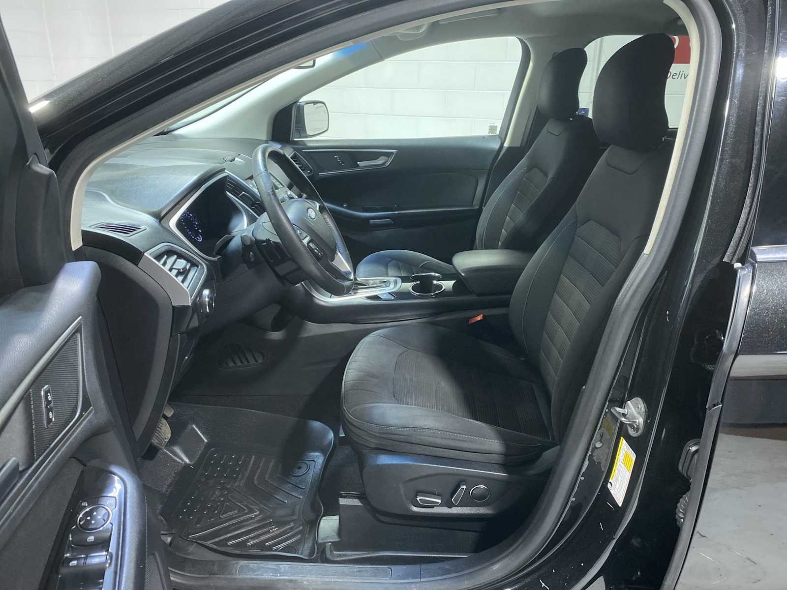 Thumbnail: 2015 Ford Edge - 2