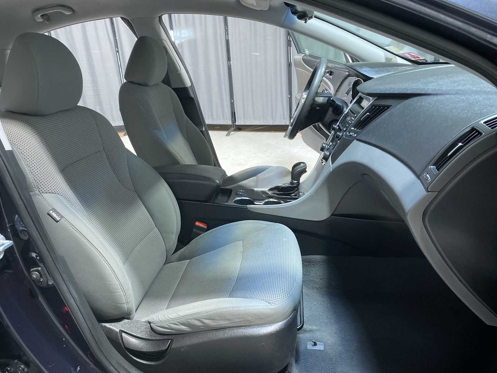 Thumbnail: 2013 Hyundai Sonata - 14