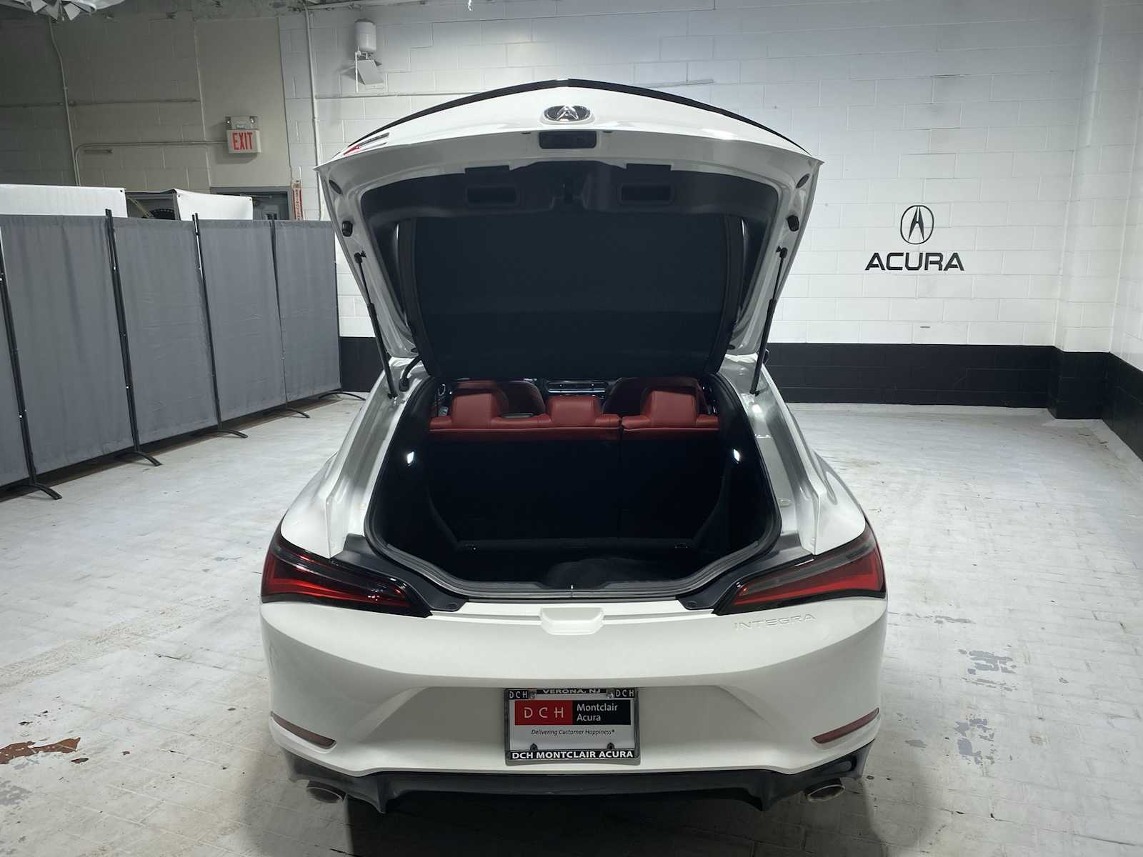 Thumbnail: 2023 Acura Integra - 19