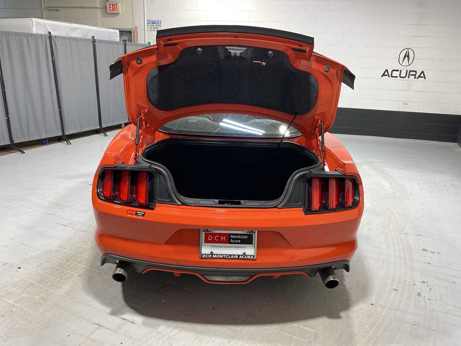 2015 Ford Mustang  18