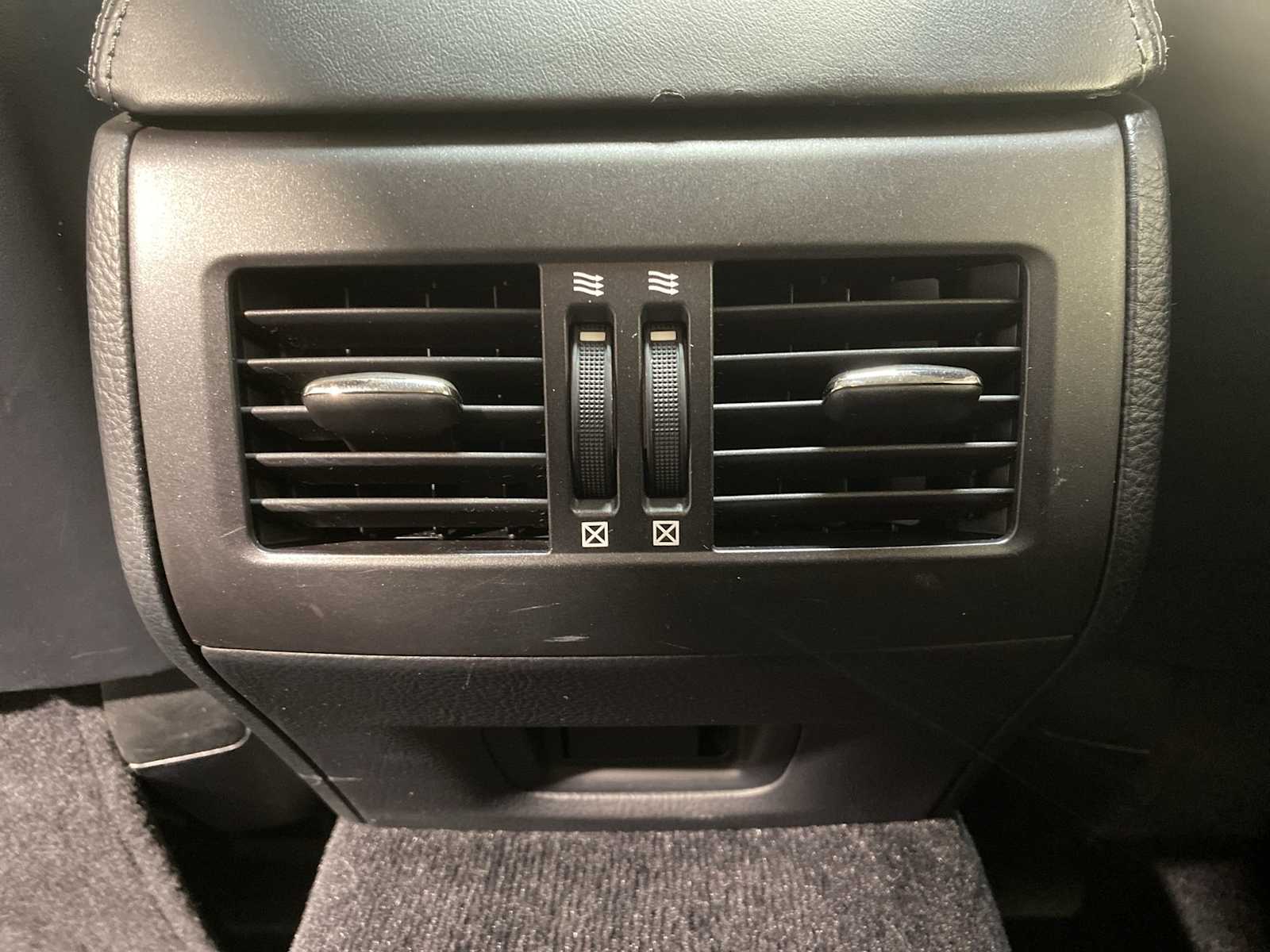 Thumbnail: 2014 Lexus LS - 25