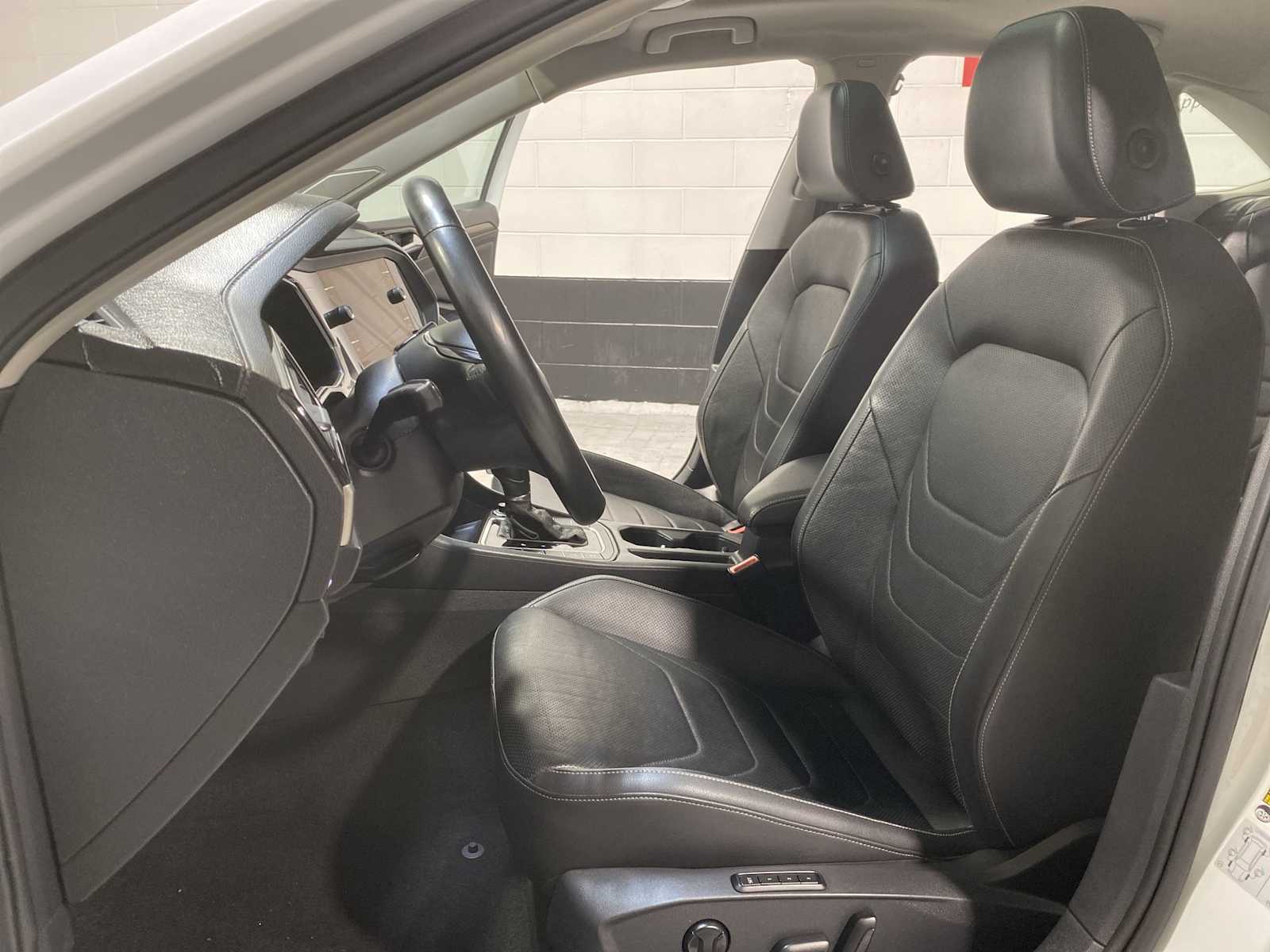 Thumbnail: 2019 Volkswagen Jetta - 11