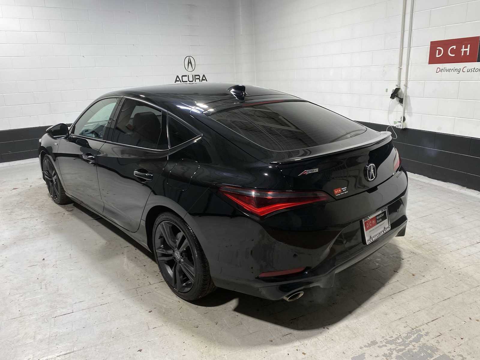 Thumbnail: 2023 Acura Integra - 4