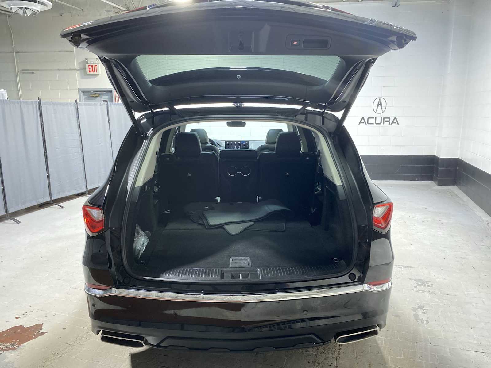 Thumbnail: 2023 Acura MDX - 19