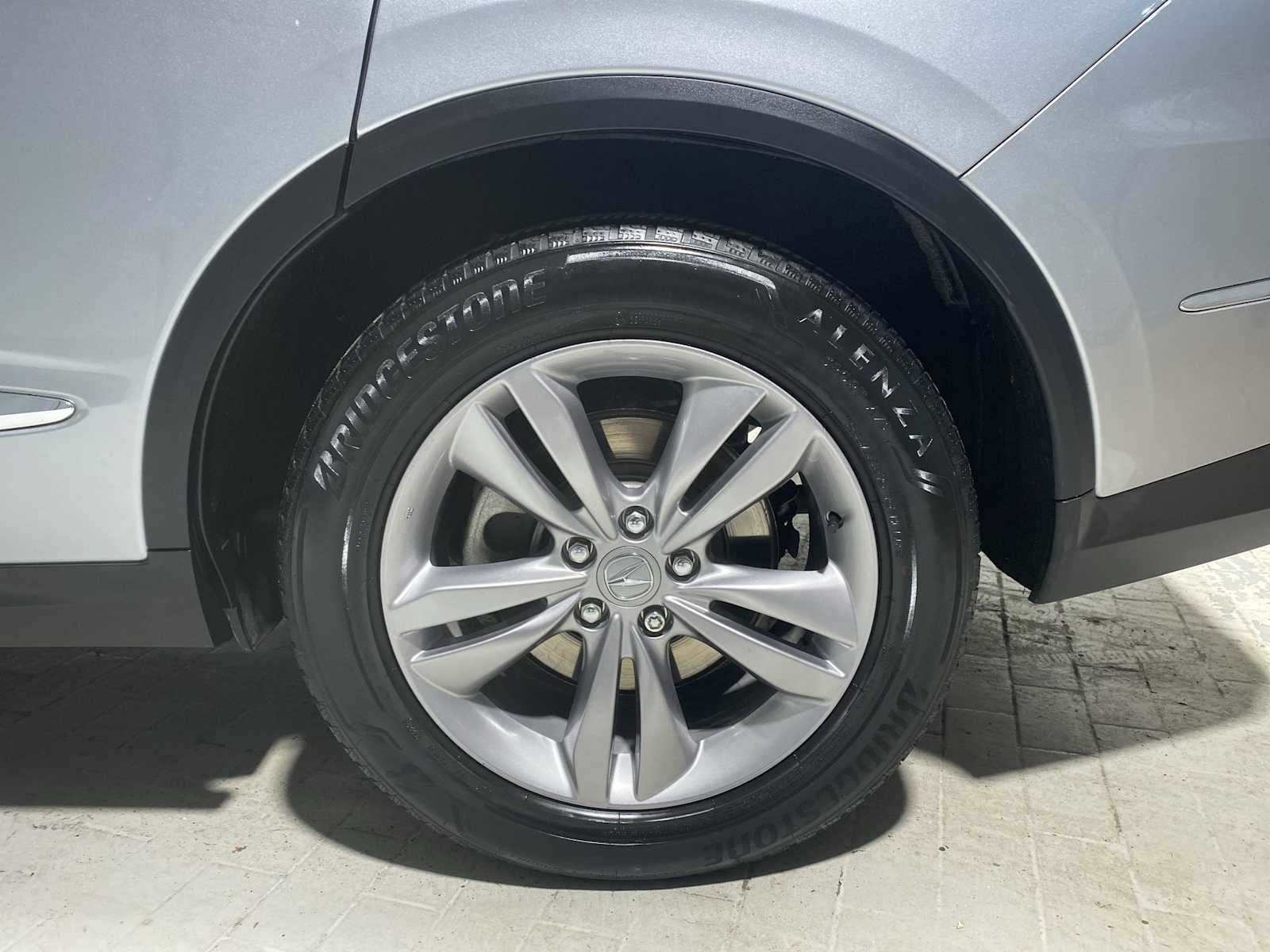 Thumbnail: 2023 Acura MDX - 8