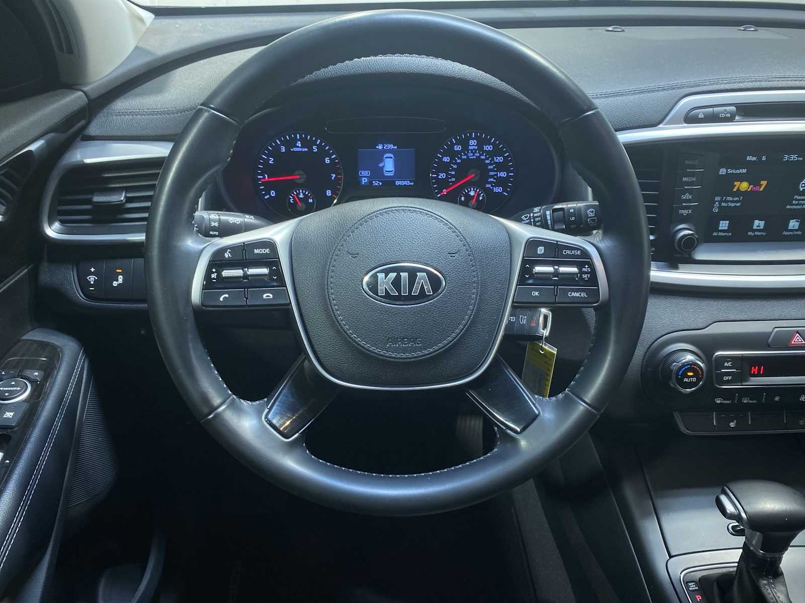 Thumbnail: 2019 Kia Sorento - 15