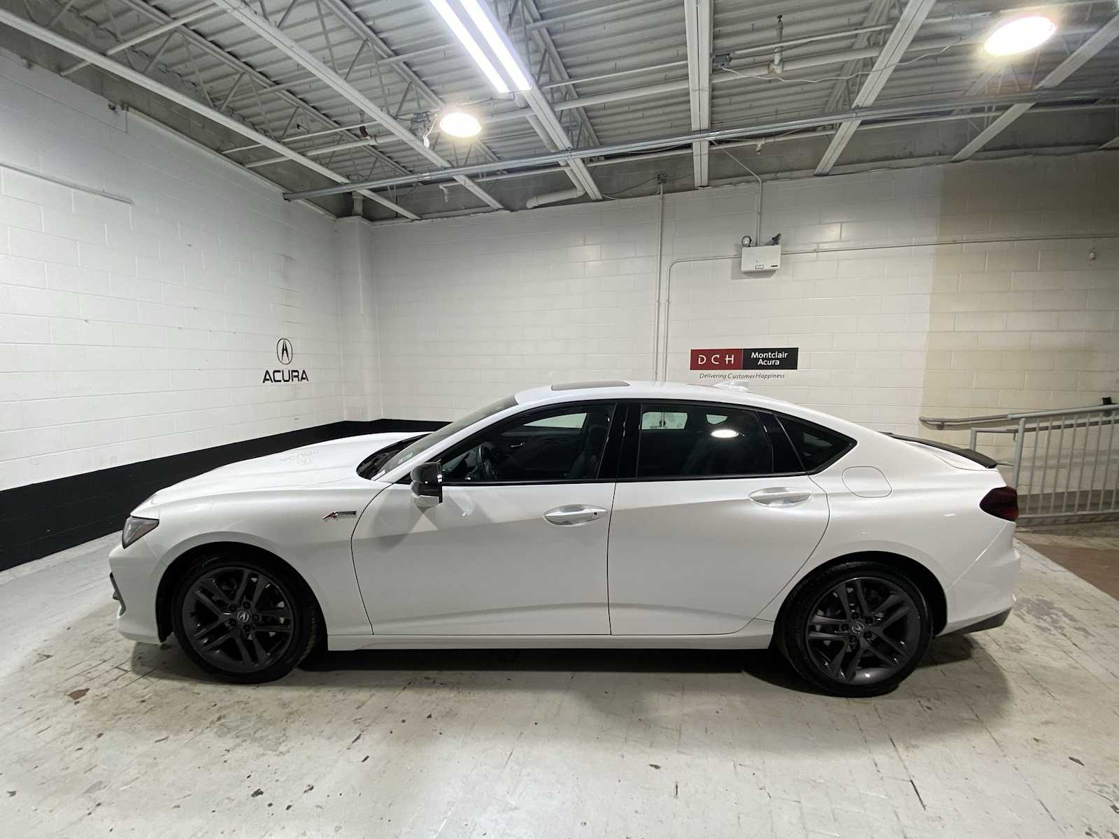 Thumbnail: 2025 Acura TLX - 3