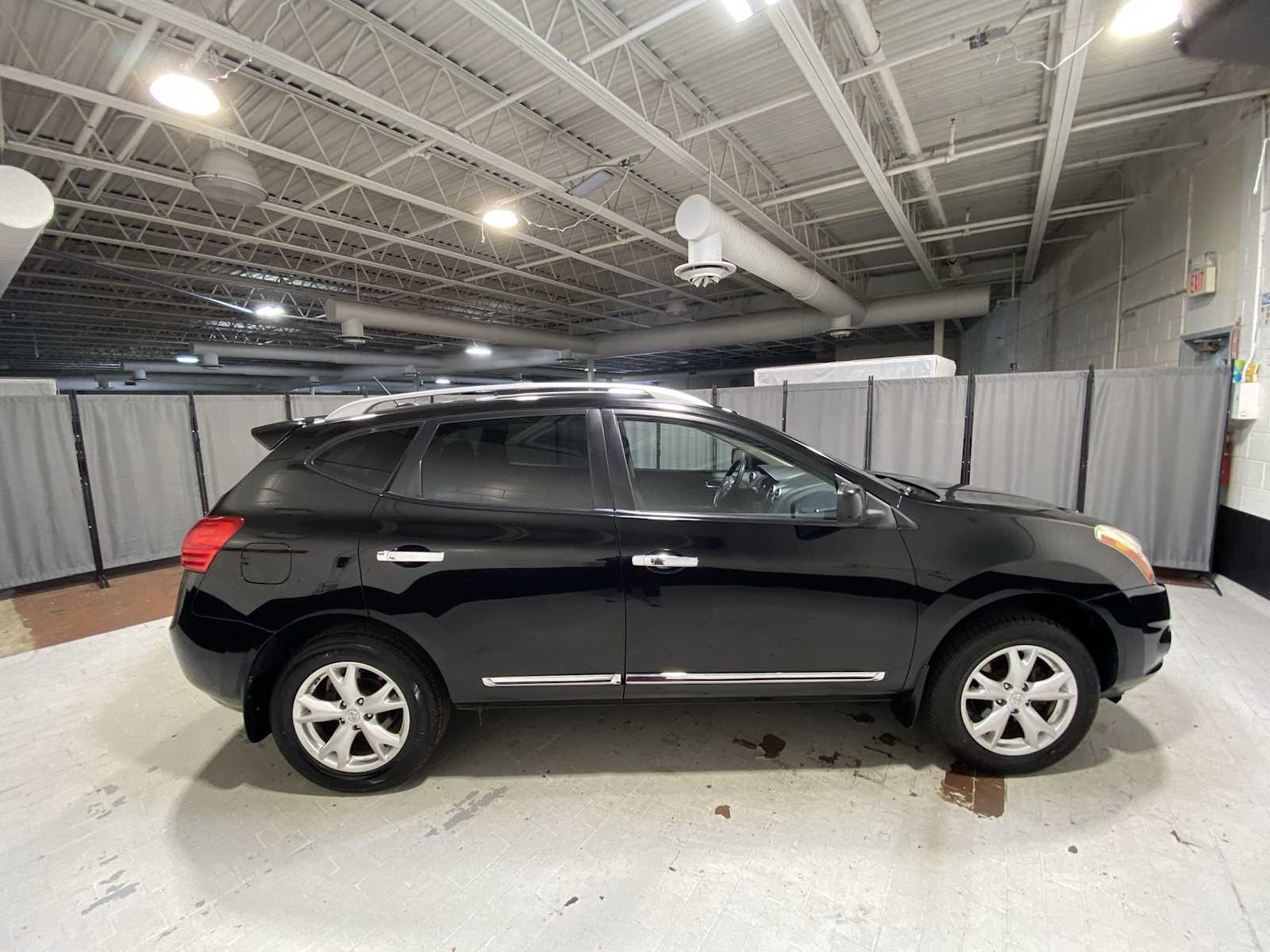 Thumbnail: 2011 Nissan Rogue - 27