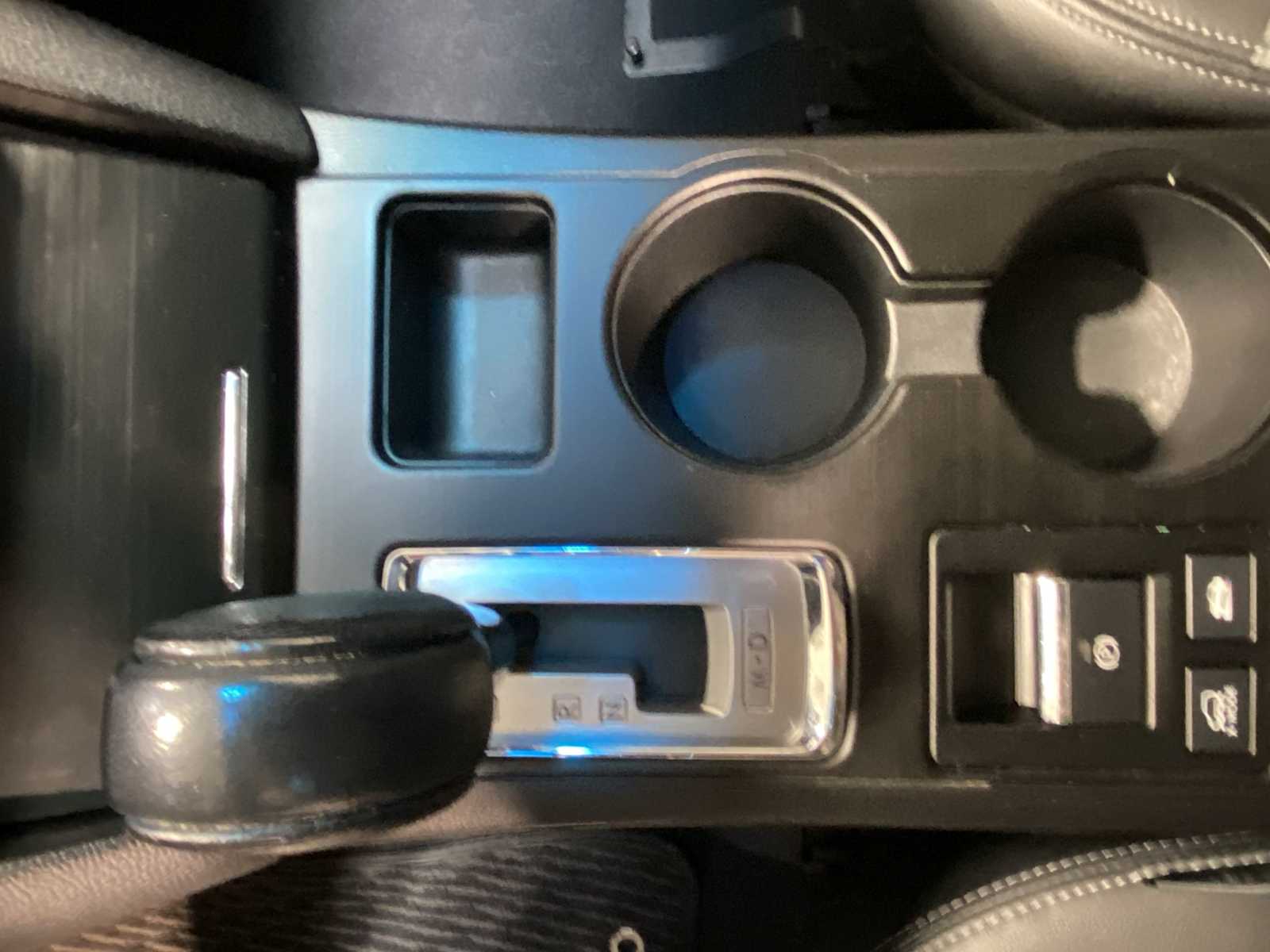 Thumbnail: 2015 Subaru Outback - 17