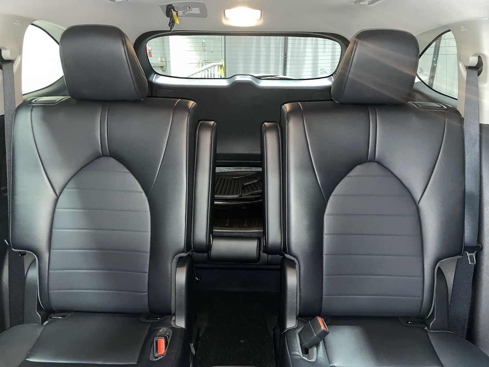 Thumbnail: 2023 Toyota Highlander - 22