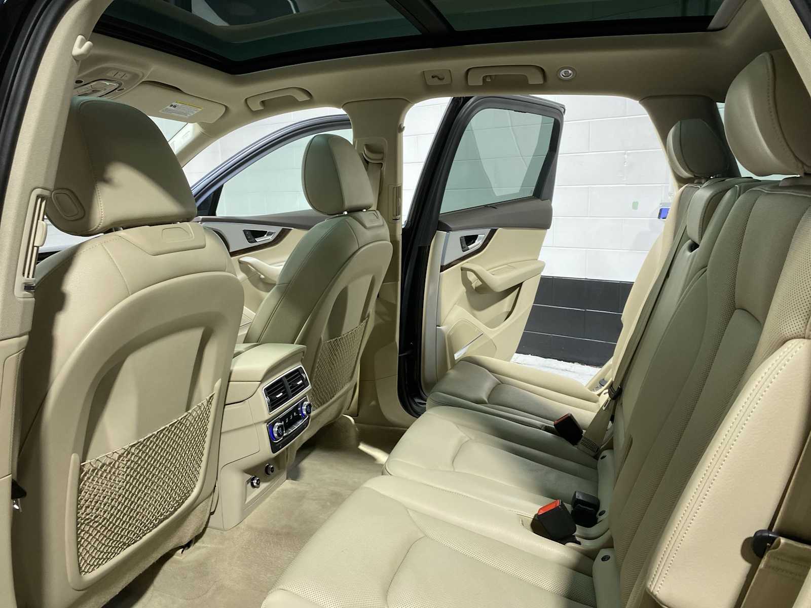 Thumbnail: 2019 Audi Q7 - 12