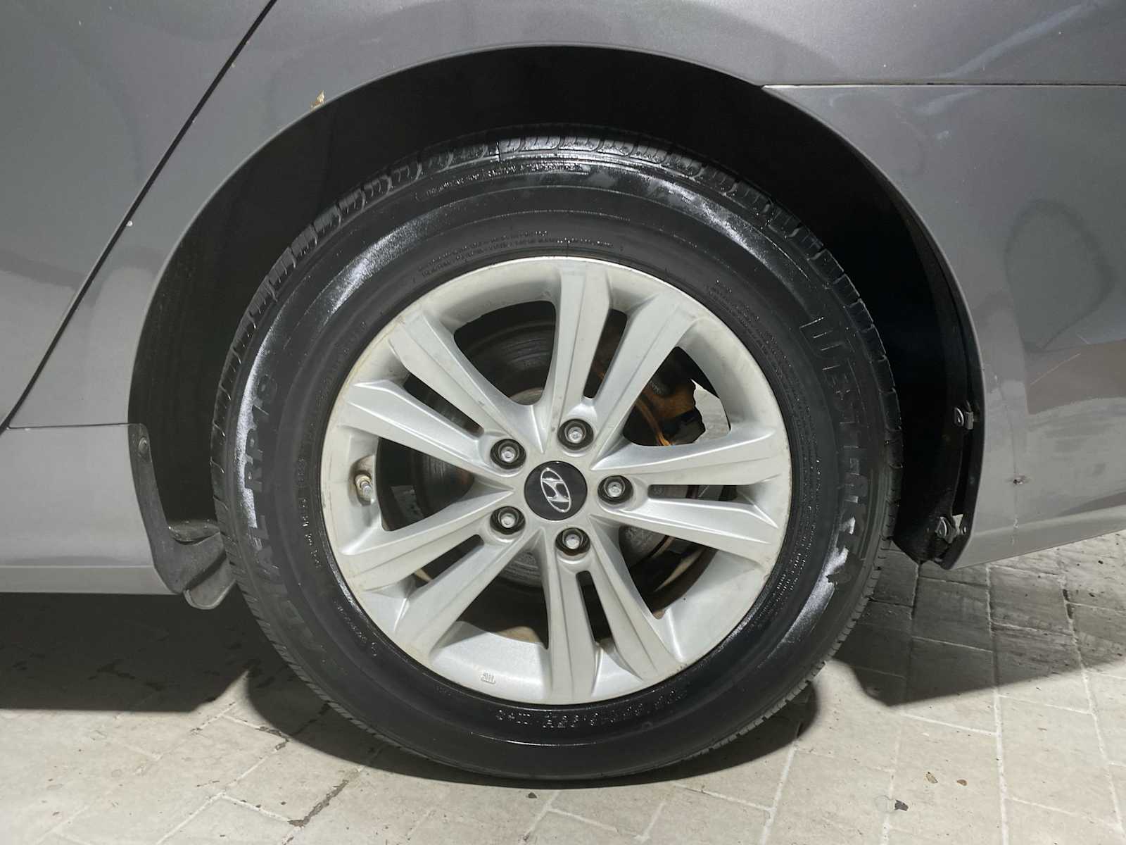 Thumbnail: 2012 Hyundai Sonata - 8