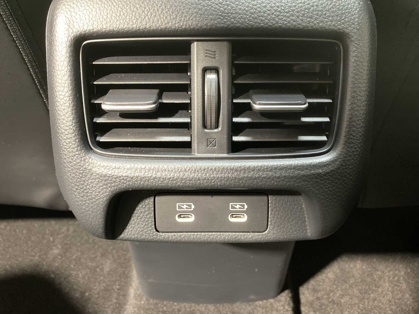 Thumbnail: 2025 Acura ADX - 25