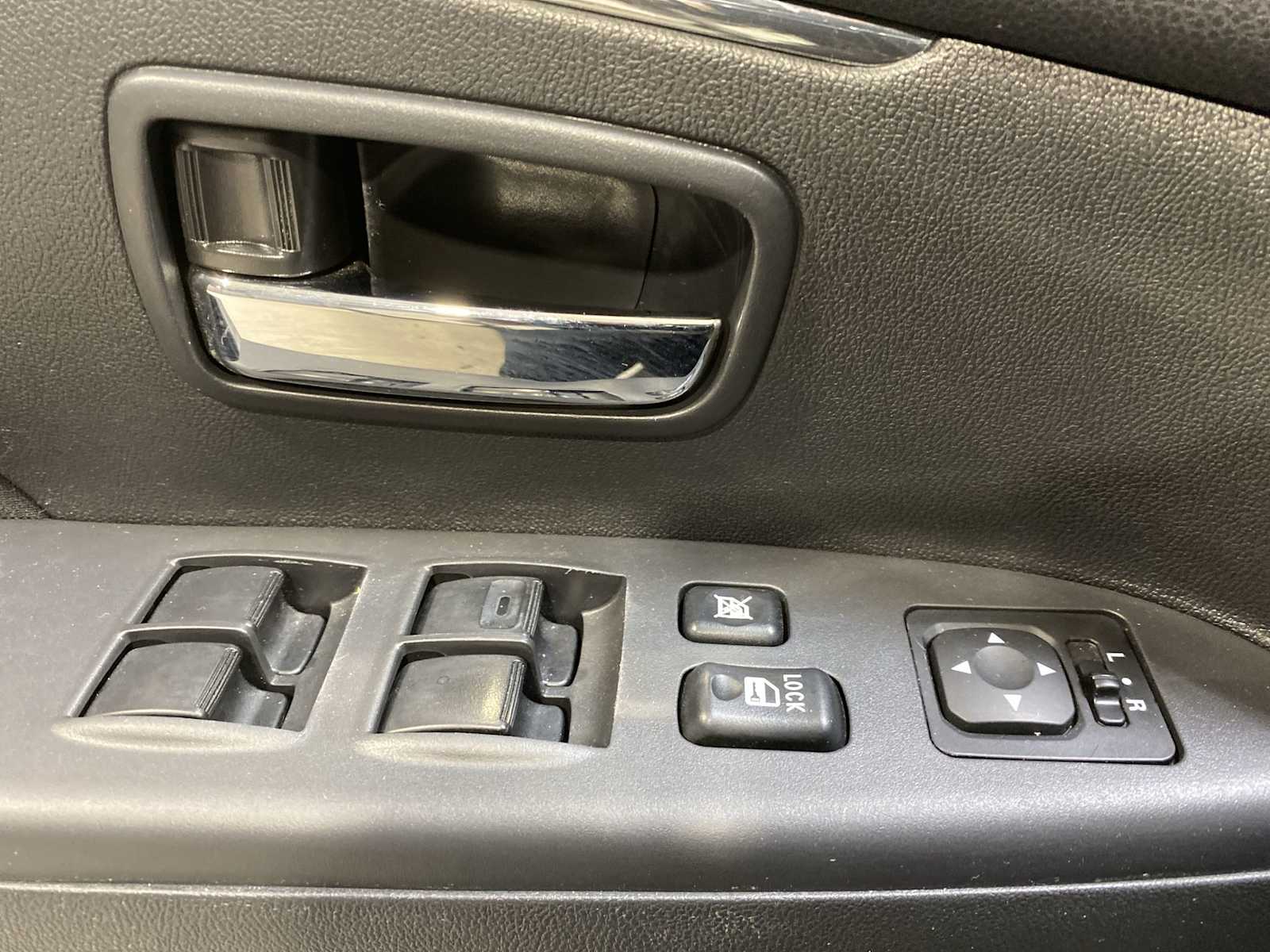 Thumbnail: 2019 Mitsubishi Outlander Sport - 23