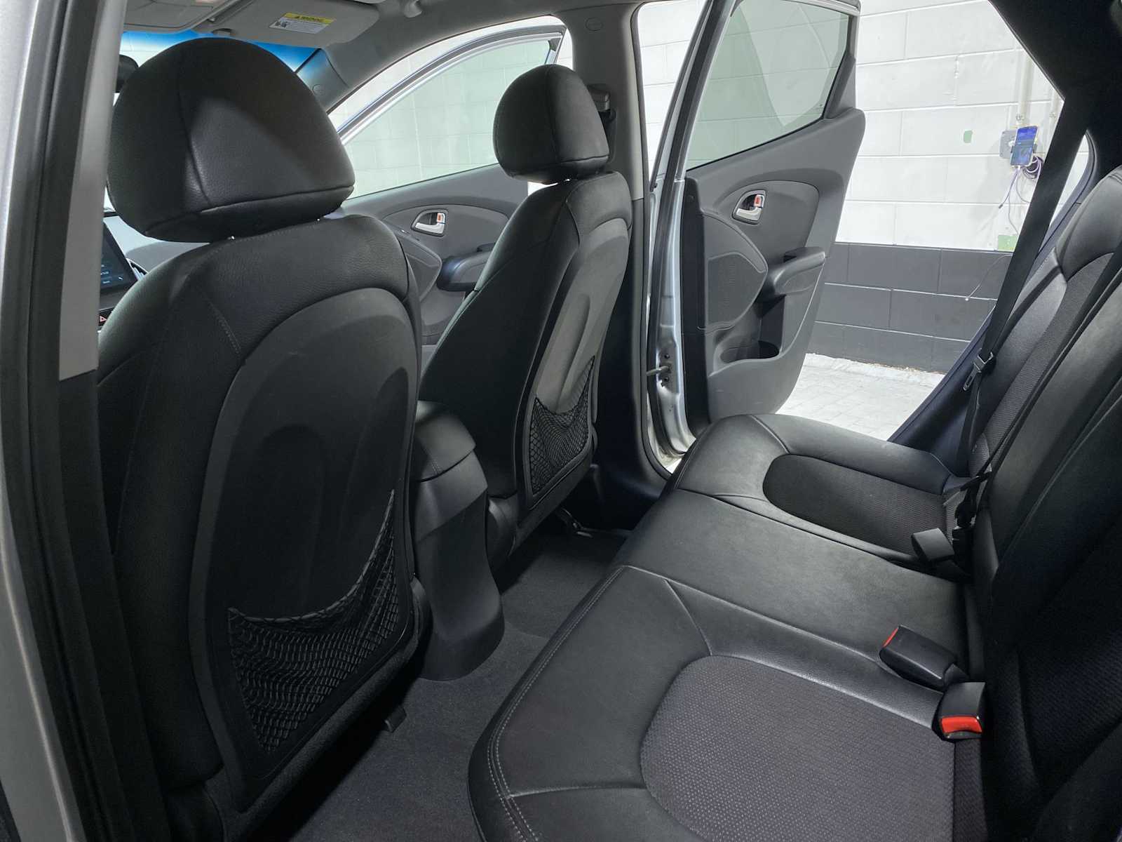 Thumbnail: 2012 Hyundai Tucson - 12